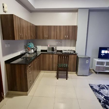 Eika Suites At Acacia Kampala Ngoại thất bức ảnh